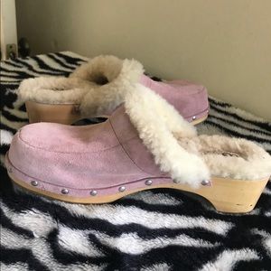 UGG Australia Pink Sheepskin Clogs/Mules Sz 10